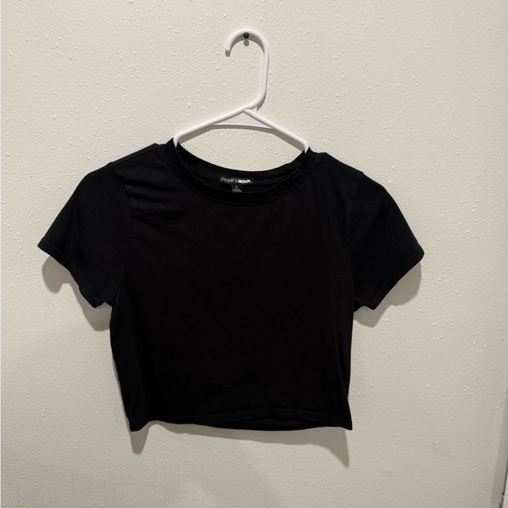 Fashion Nova Black Fitted Crop T-Shirt